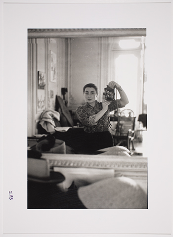 Jaqueline a La Californie fent-se un retrat