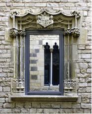 Palau Baró de Castellet Finestra renaixentista del Palau Baró de Castellet