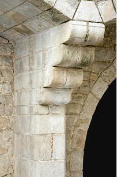 Pati Finestres Mènsula de suport de la tribuna del pati del Palau Finestres