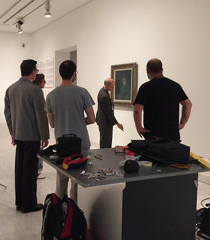 Dona amb xal blau_muntatge