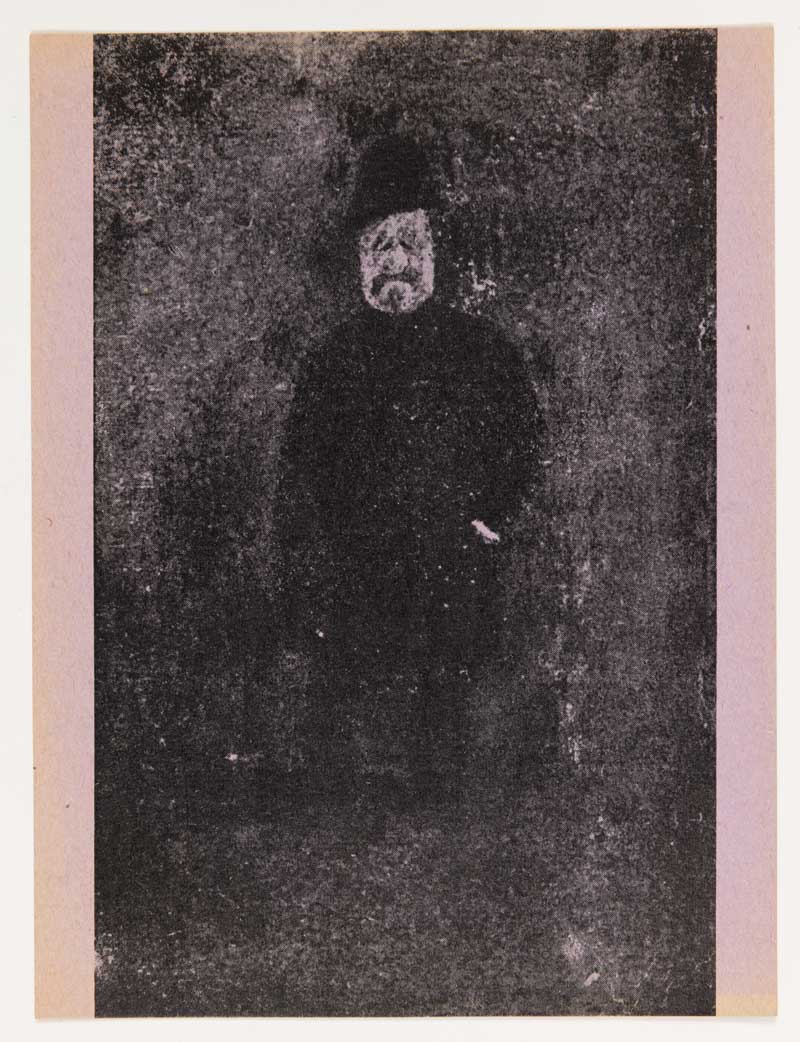 Reproducció del retrat del senyor Hébert, professor d’Alfred Jarry al Lycée de Rennes, inspirador del personatge d’Ubú, realitzat per Jarry. Targeta postal del Collège de ’Pataphysique, París, s/d. 14 × 10,5 cm. Col·lecció particular